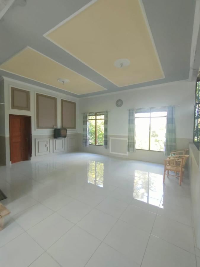 Cahaya Homestay Magelang Exterior photo