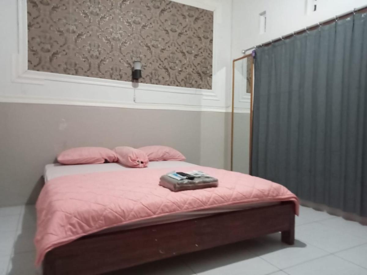 Cahaya Homestay Magelang Exterior photo